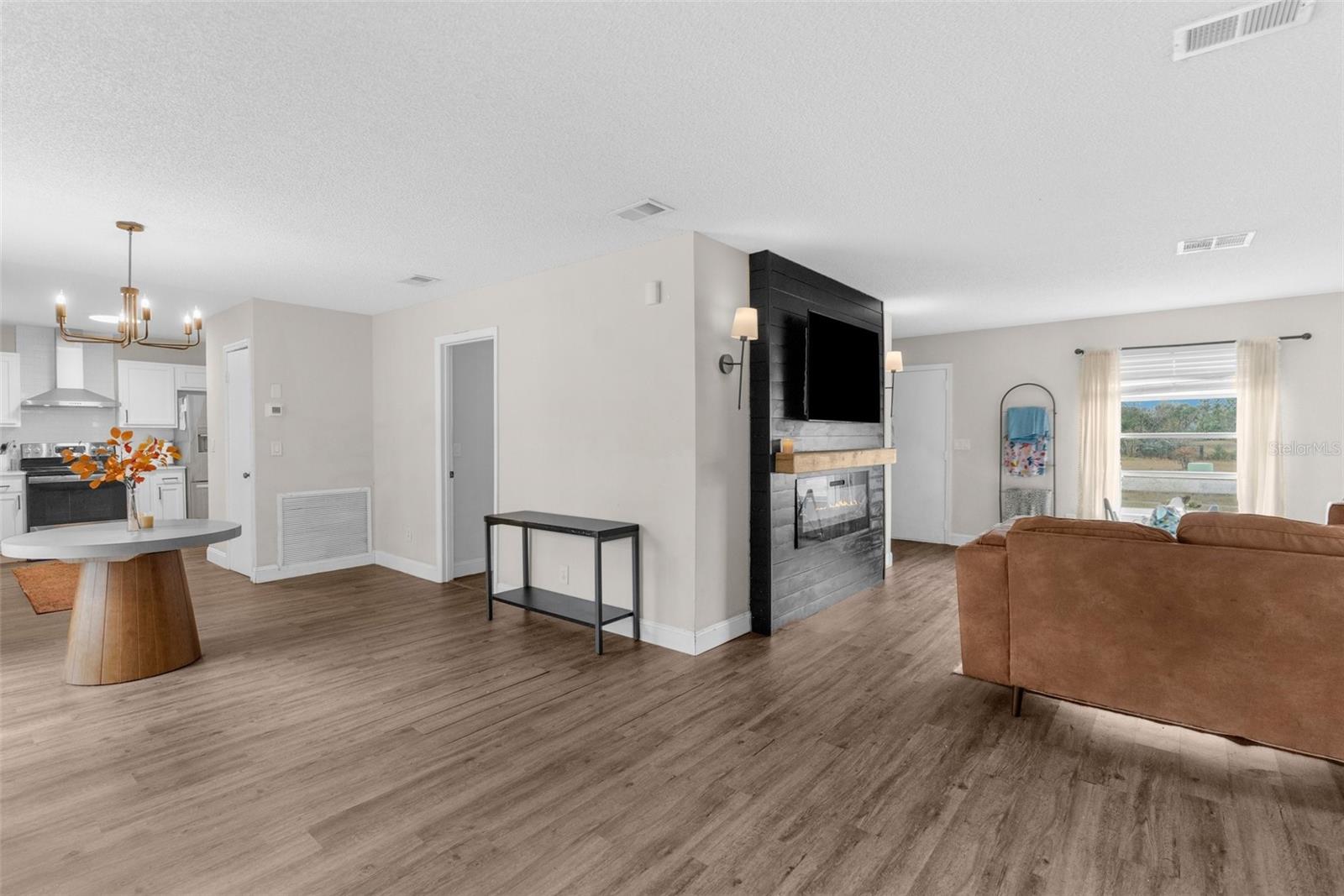 SPRING HILL - Residential