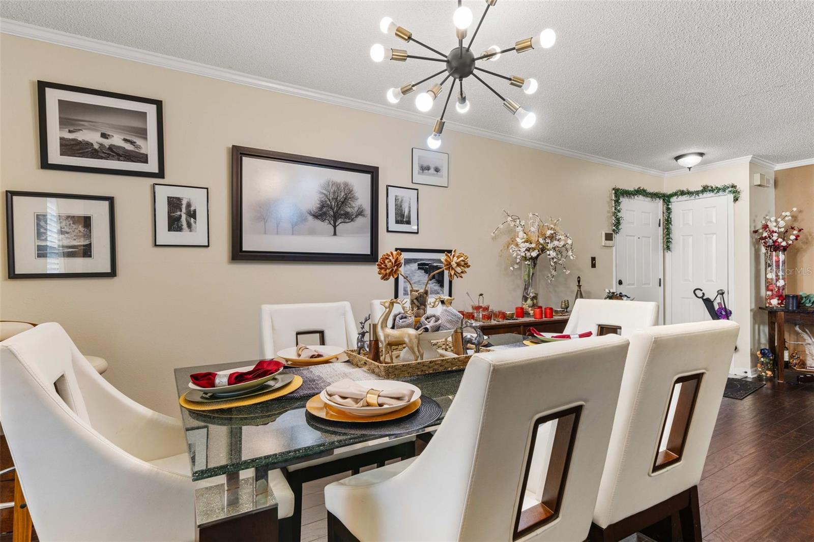 LEESBURG COACH HOUSES AT LEESBUG CONDO - Residential