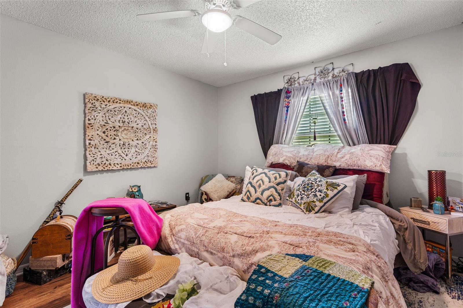 LEESBURG COACH HOUSES AT LEESBUG CONDO - Residential