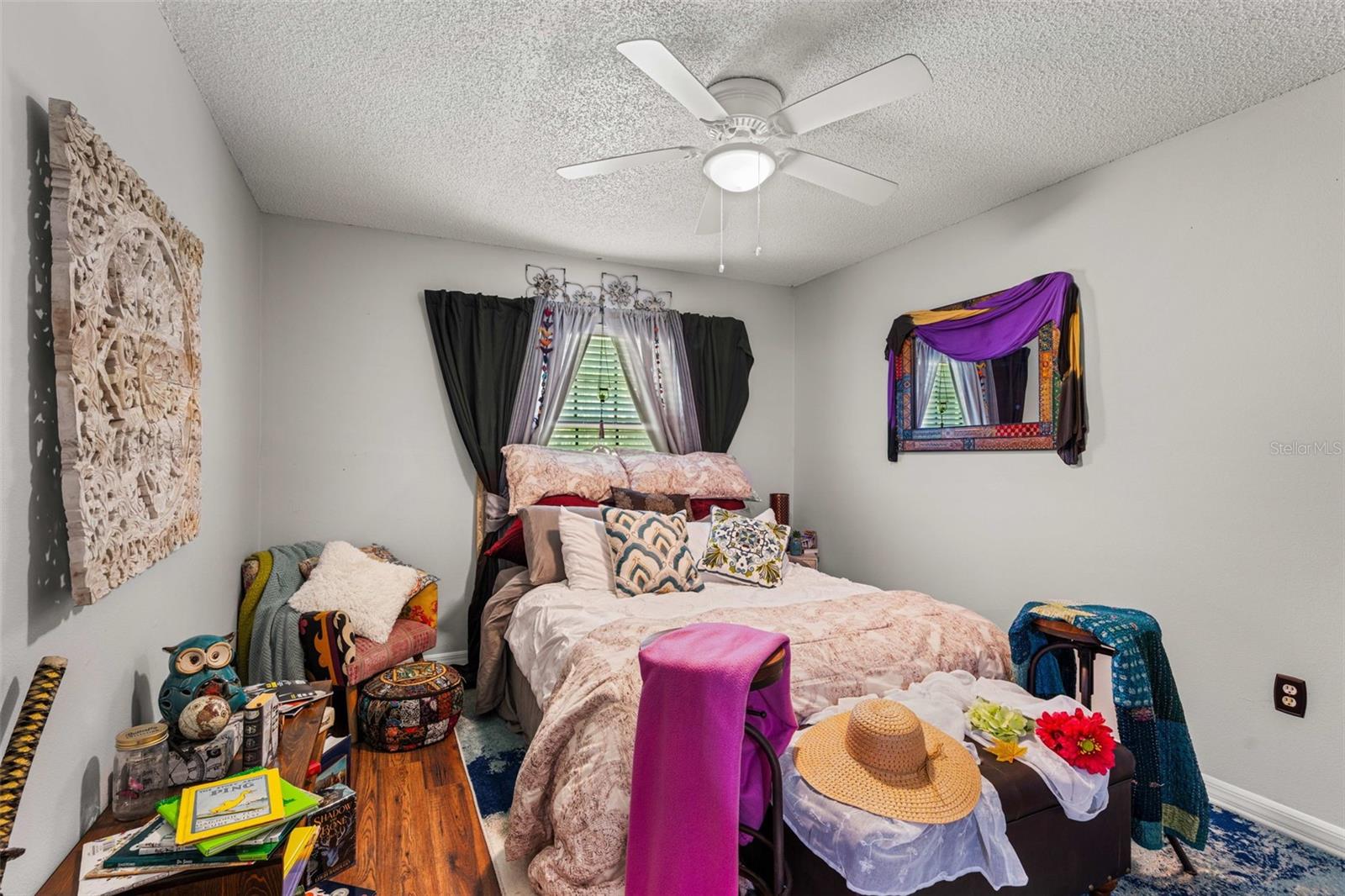 LEESBURG COACH HOUSES AT LEESBUG CONDO - Residential