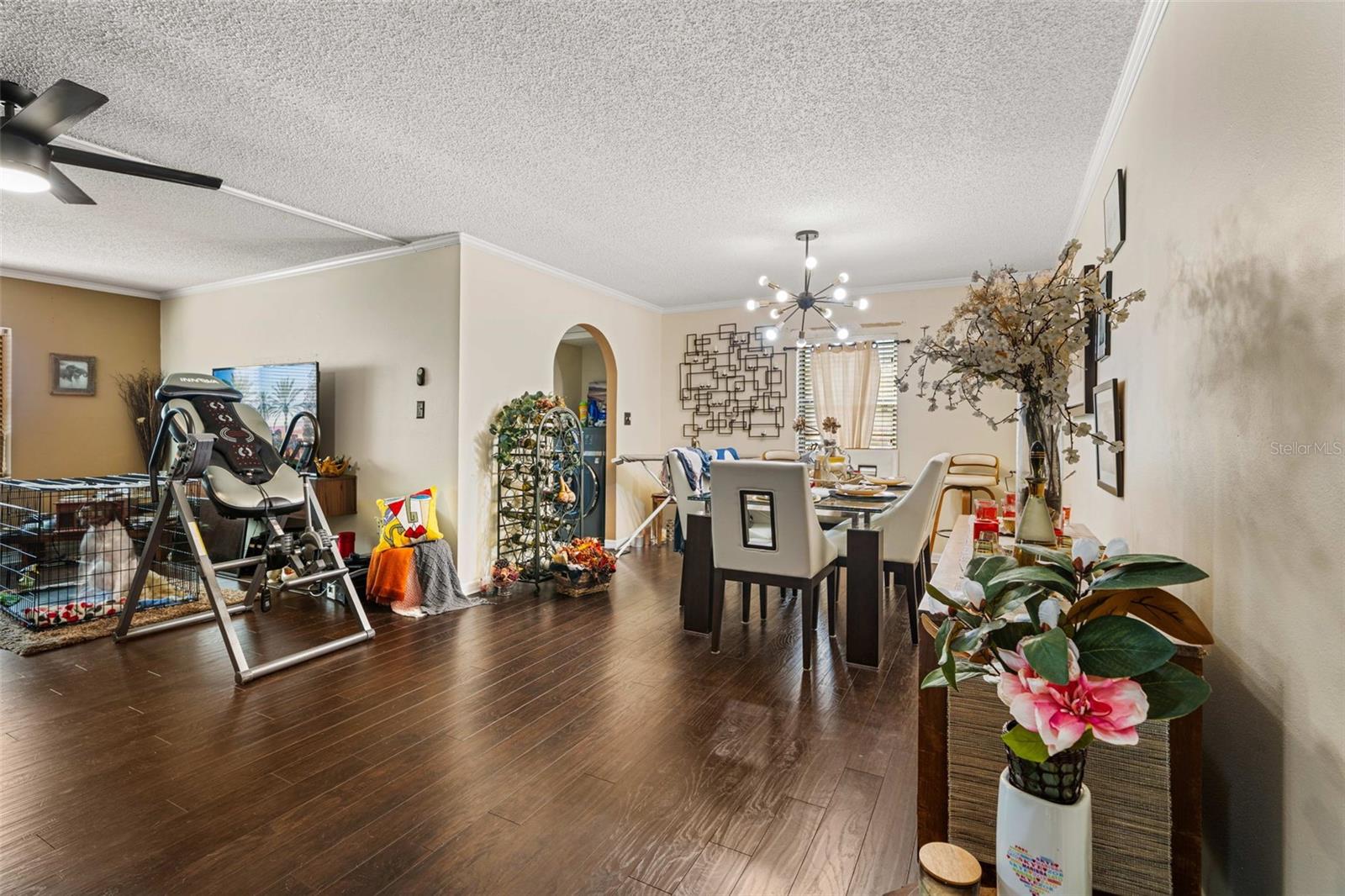LEESBURG COACH HOUSES AT LEESBUG CONDO - Residential