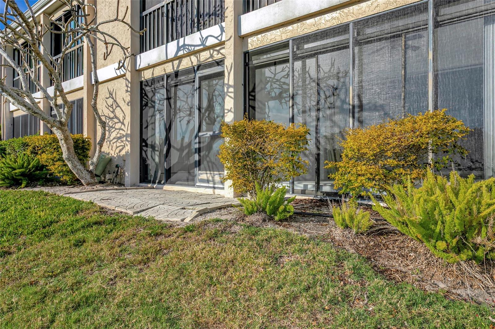 BAY HOLLOW - Residential