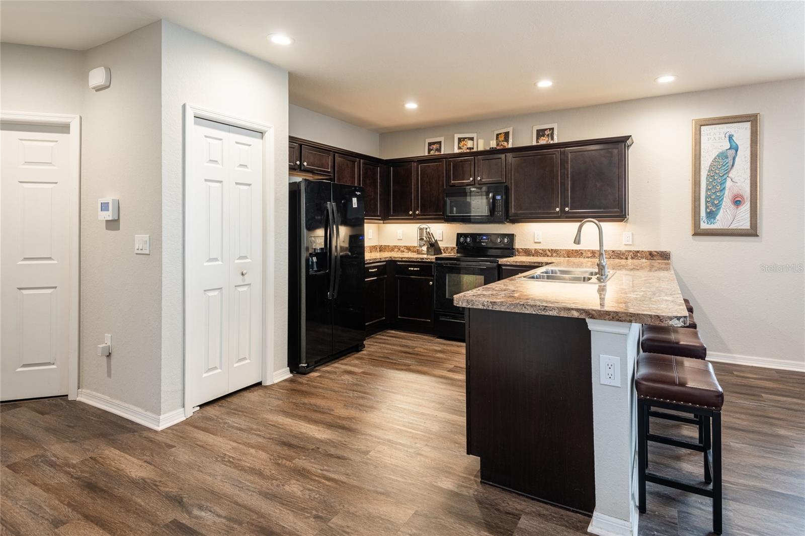 SYMMES COVE - Residential