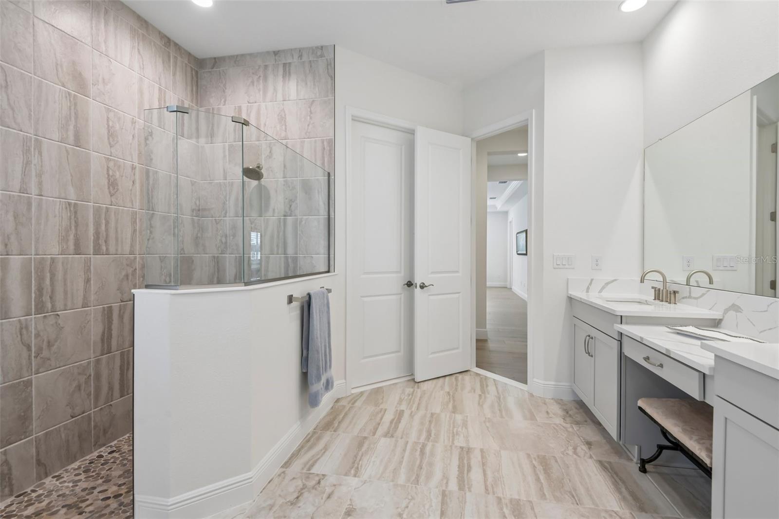 HINTON HAWKSTONE PH 1B - Residential