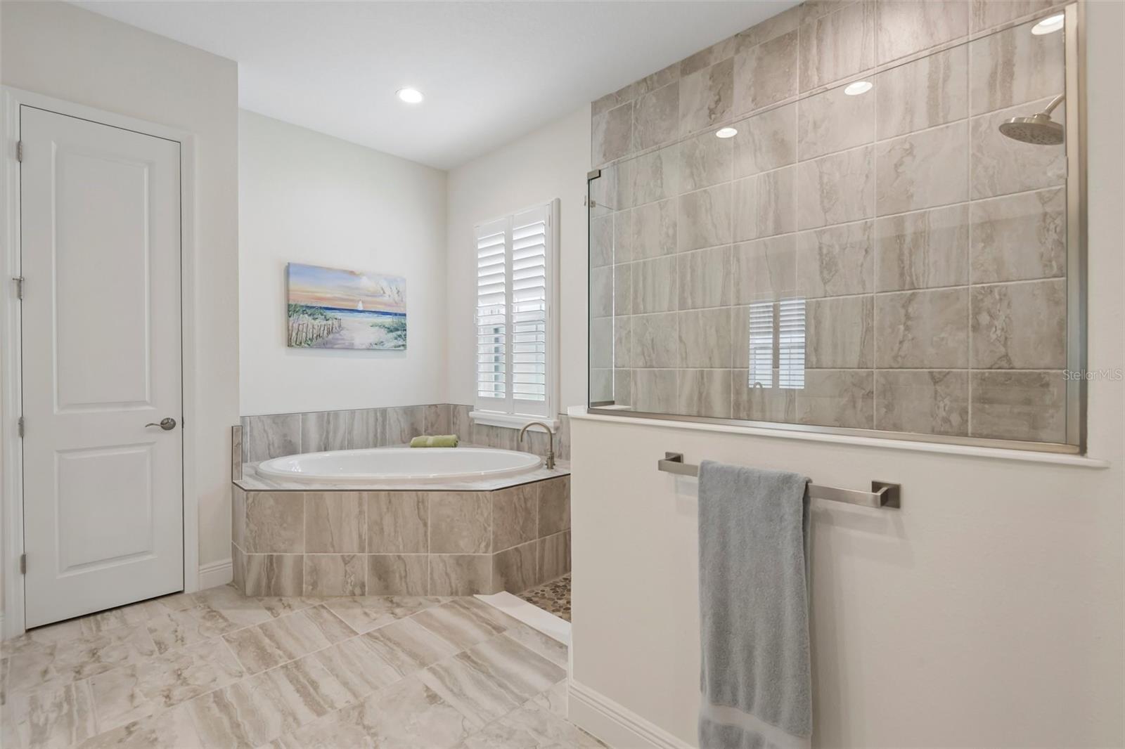 HINTON HAWKSTONE PH 1B - Residential