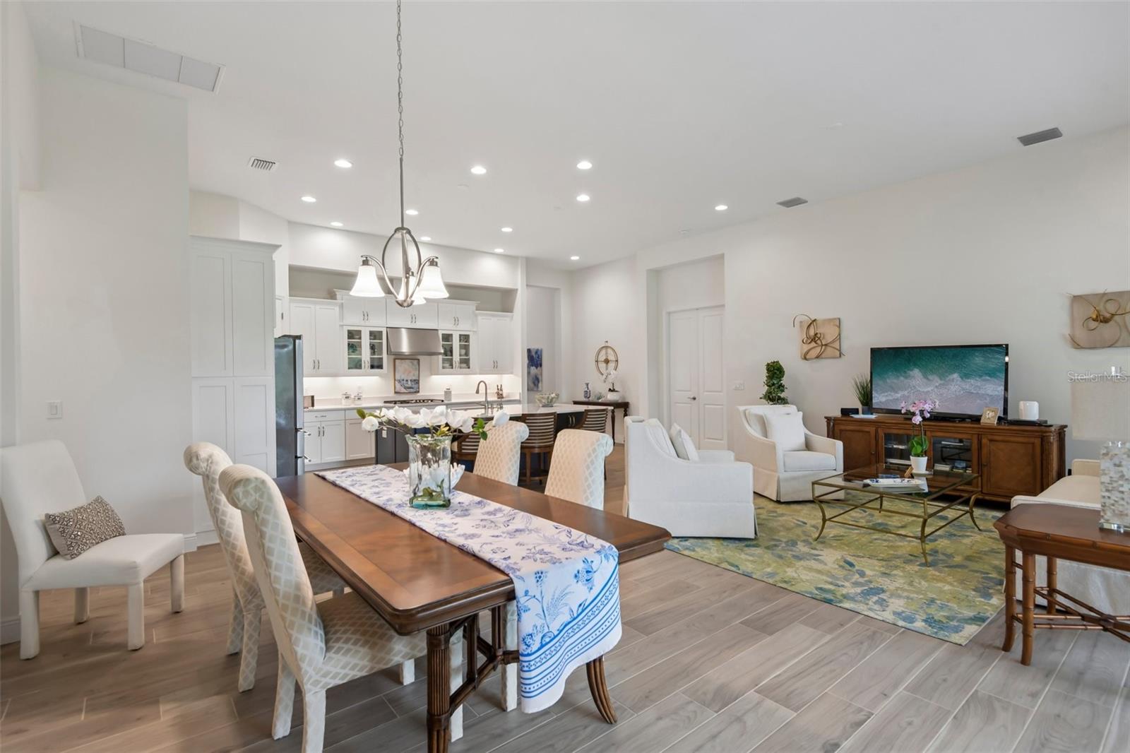 HINTON HAWKSTONE PH 1B - Residential