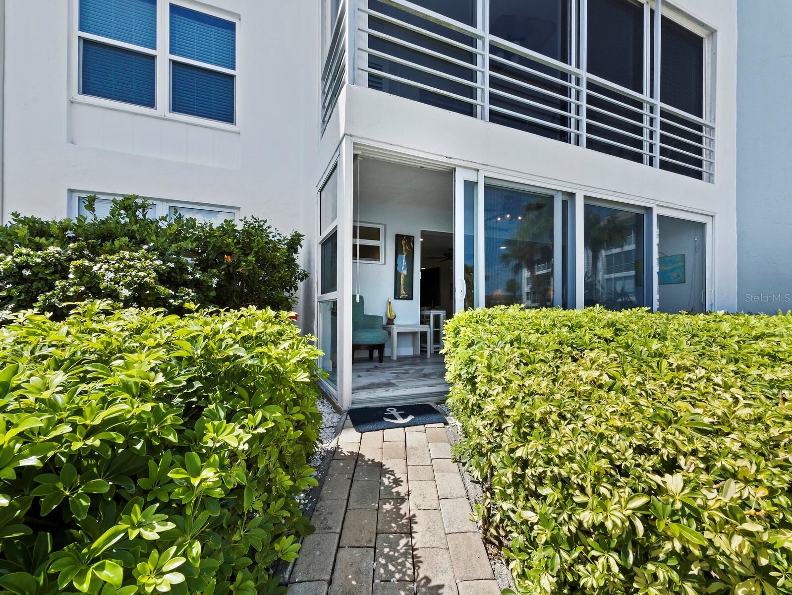 SUTTON PLACE - Residential