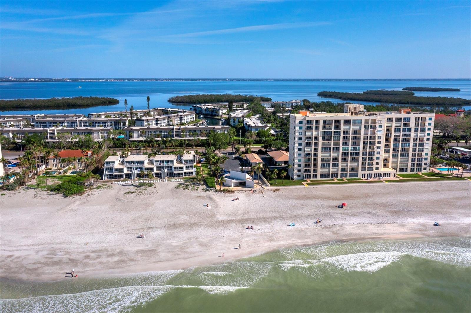 SUTTON PLACE - Residential