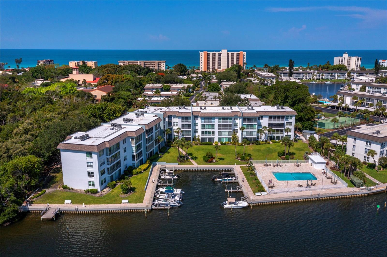 SUTTON PLACE - Residential