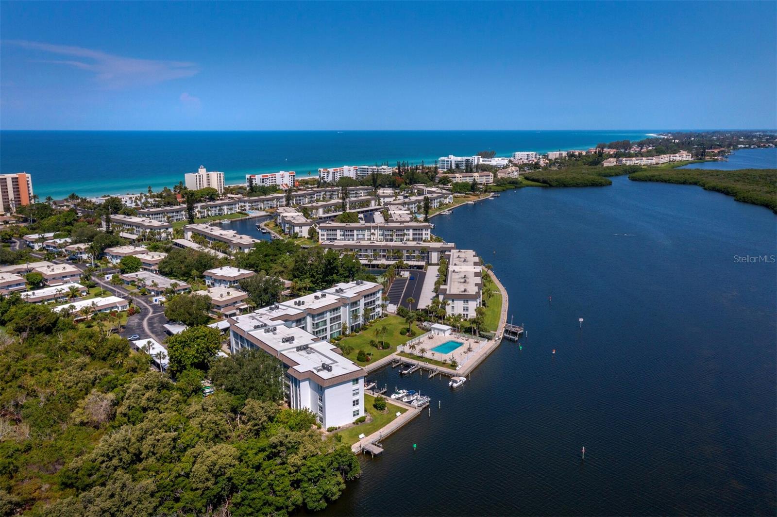 SUTTON PLACE - Residential