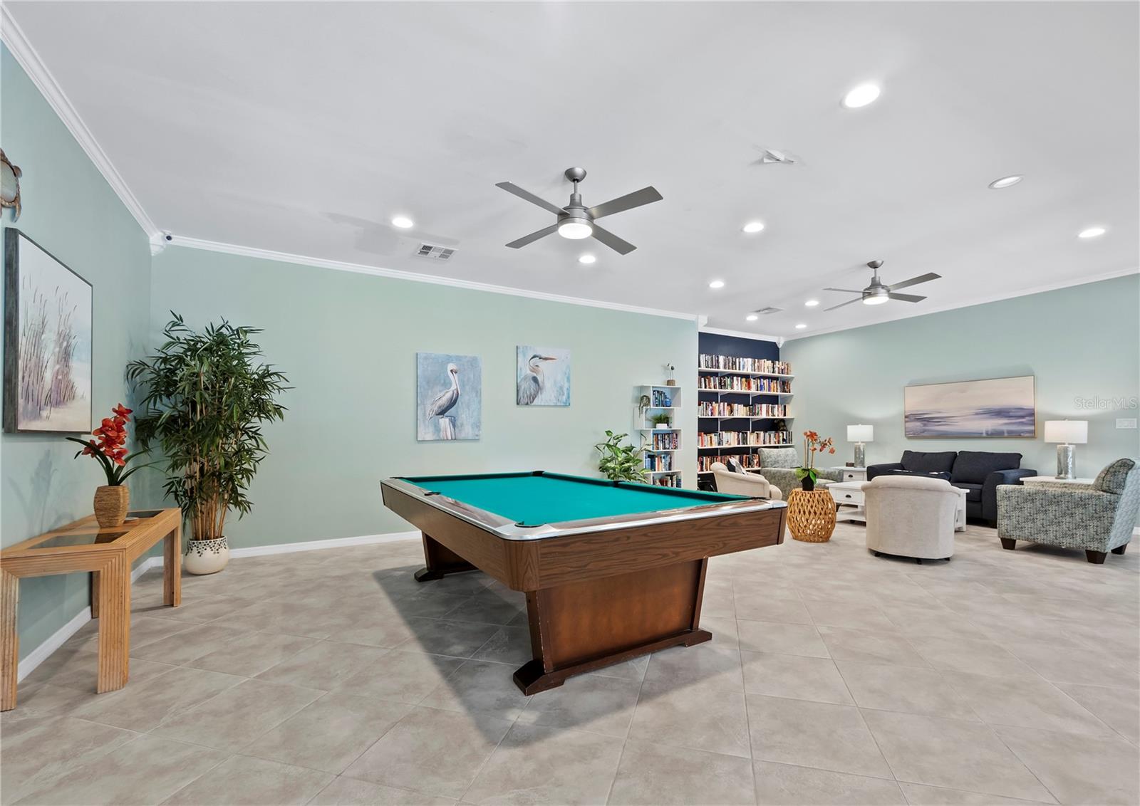 SUTTON PLACE - Residential