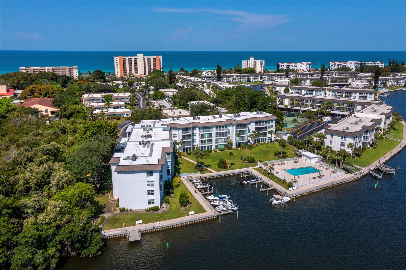 SUTTON PLACE - Residential