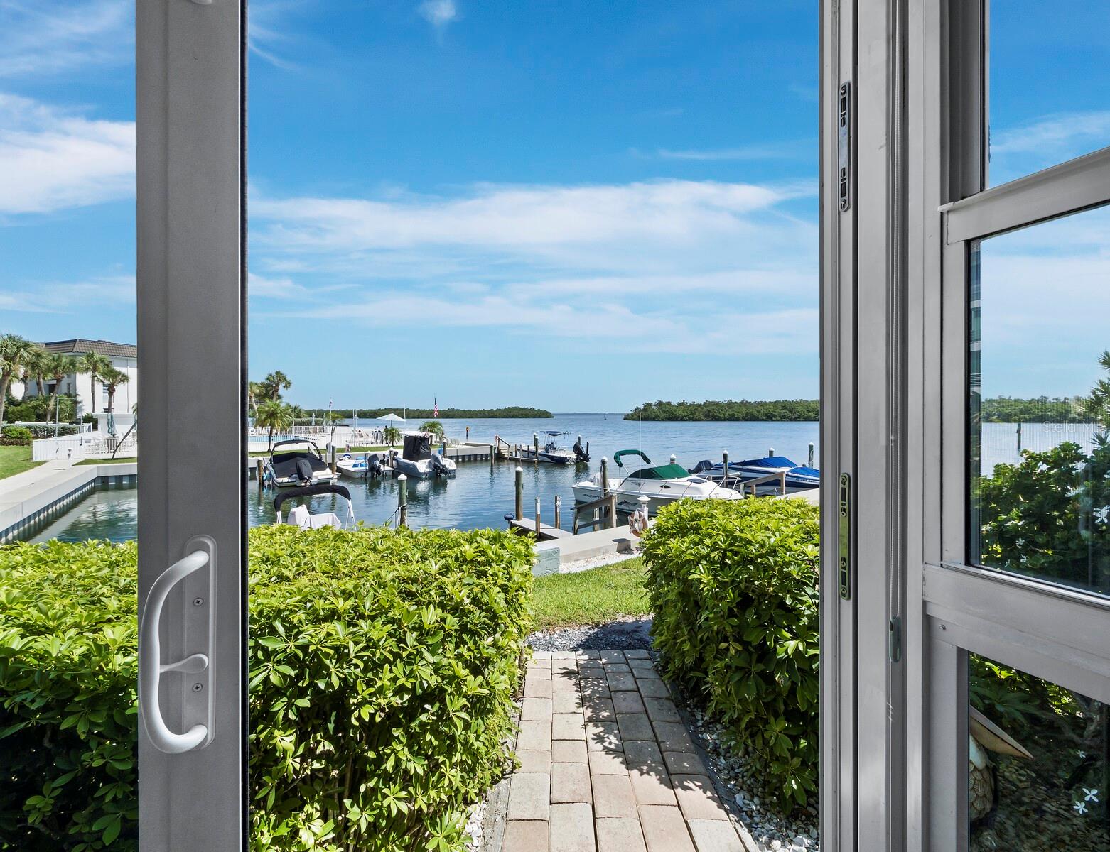 SUTTON PLACE - Residential