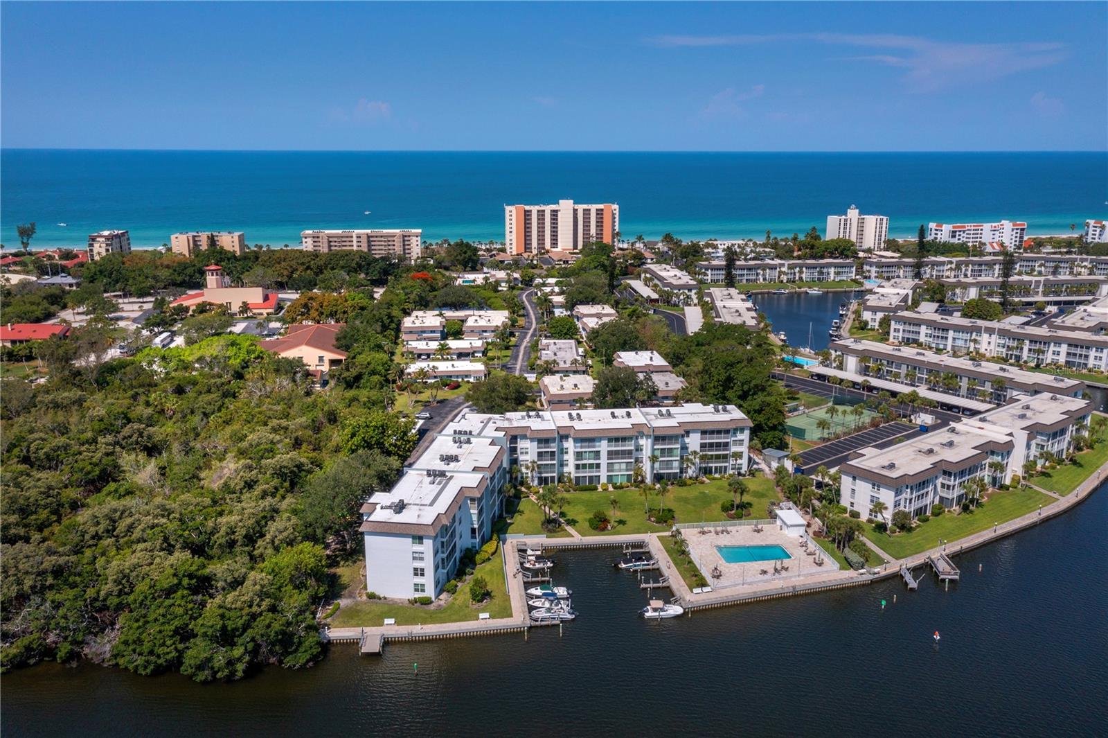 SUTTON PLACE - Residential