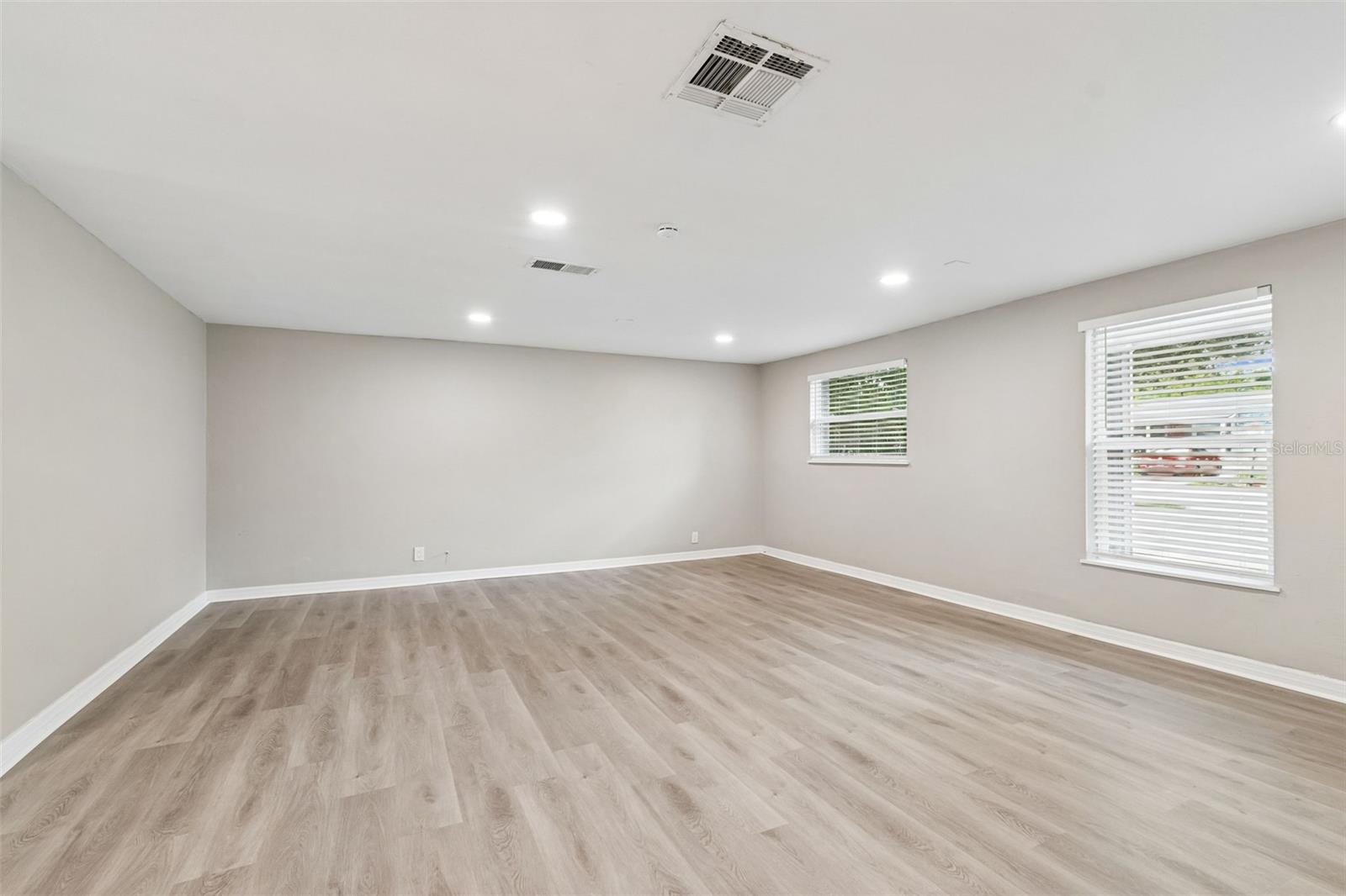 WOODVALLEY UNIT 4 - Residential