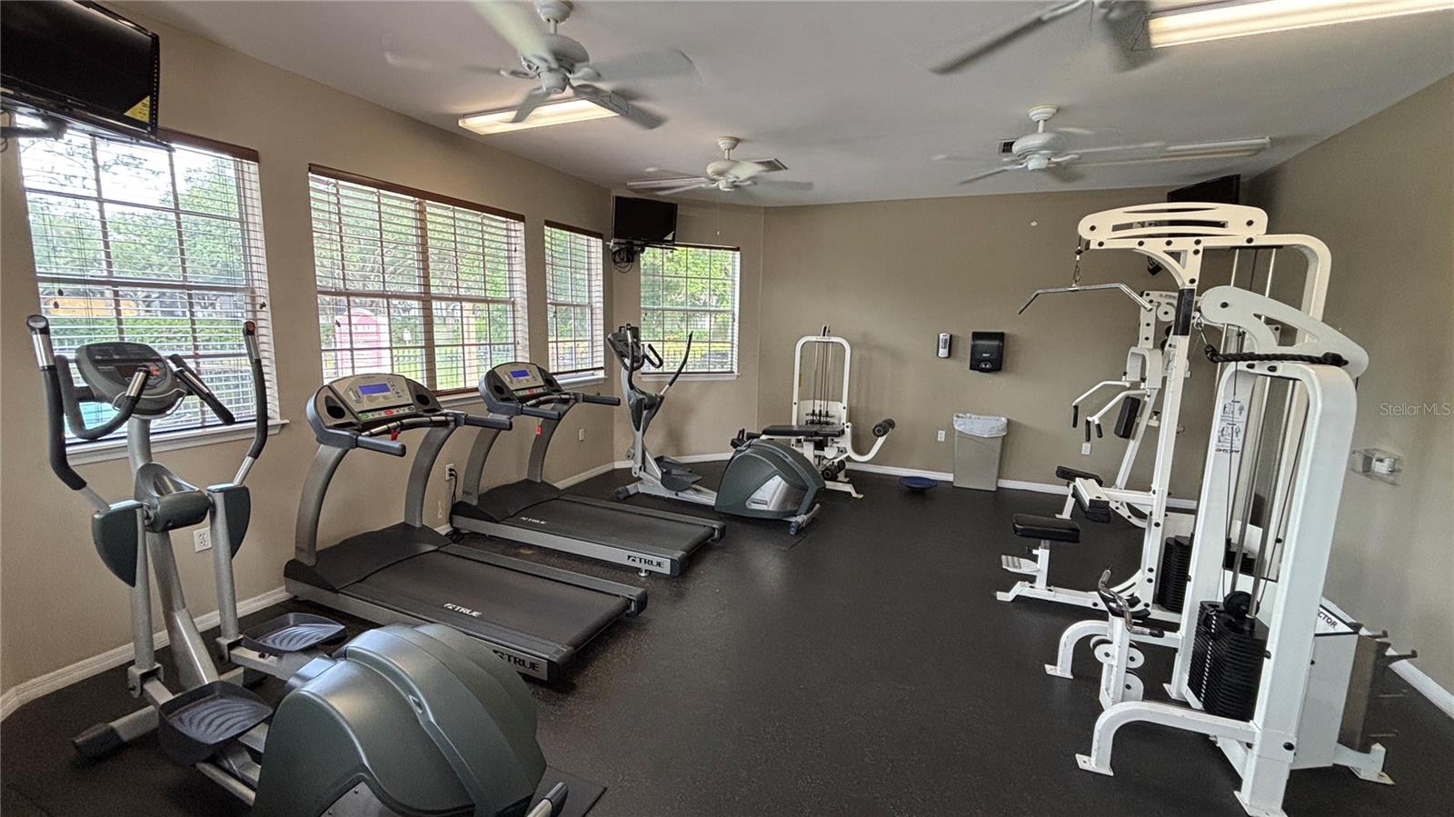 VILLA VALENCIA BLDG #8103 - Residential Lease