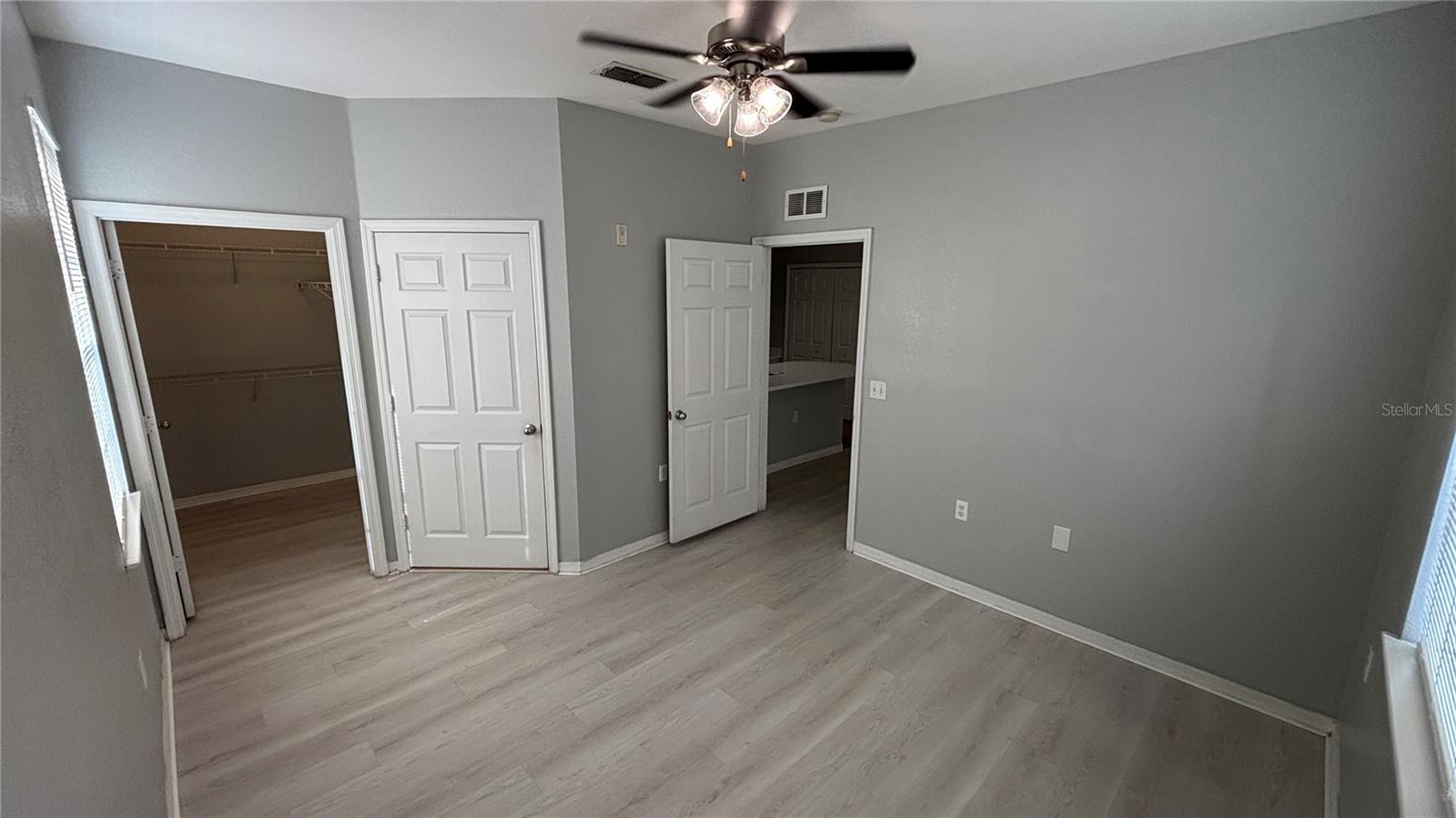 VILLA VALENCIA BLDG #8103 - Residential Lease