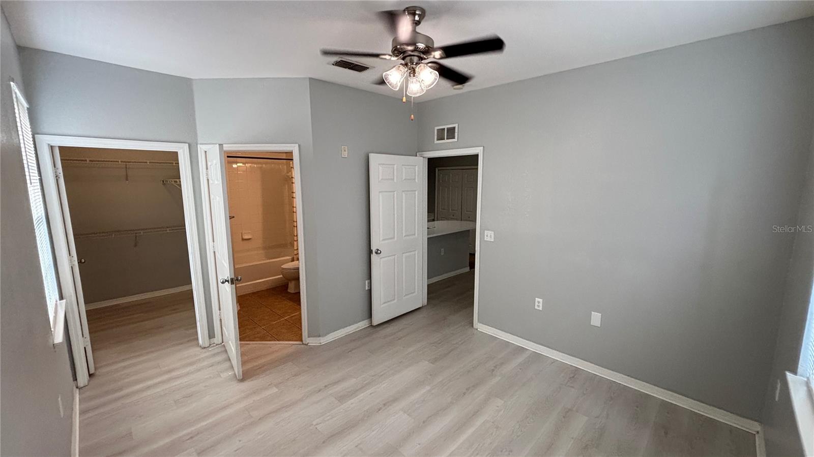 VILLA VALENCIA BLDG #8103 - Residential Lease