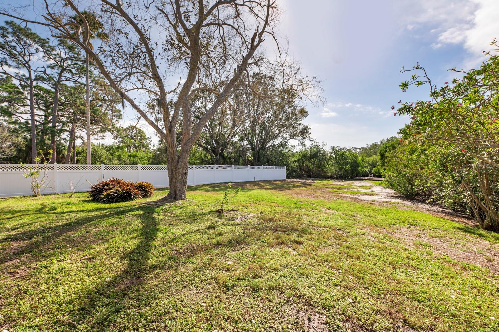 SOUTH VENICE SHORES - Residential