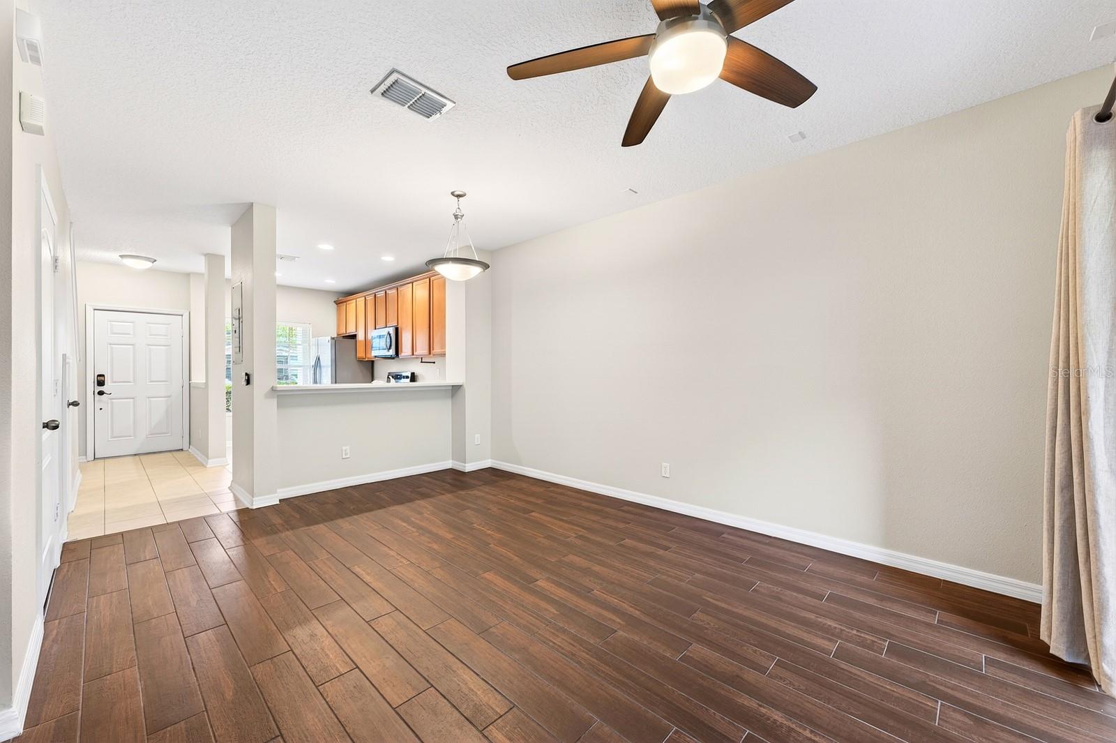 VICTORIA PINES CONDO PH 41 - Residential