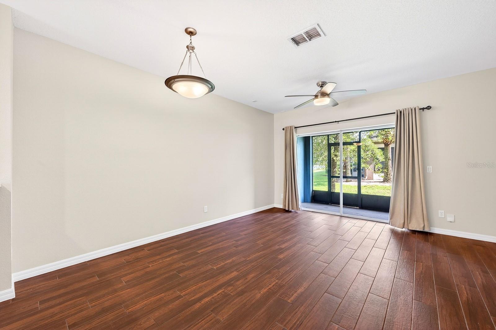 VICTORIA PINES CONDO PH 41 - Residential