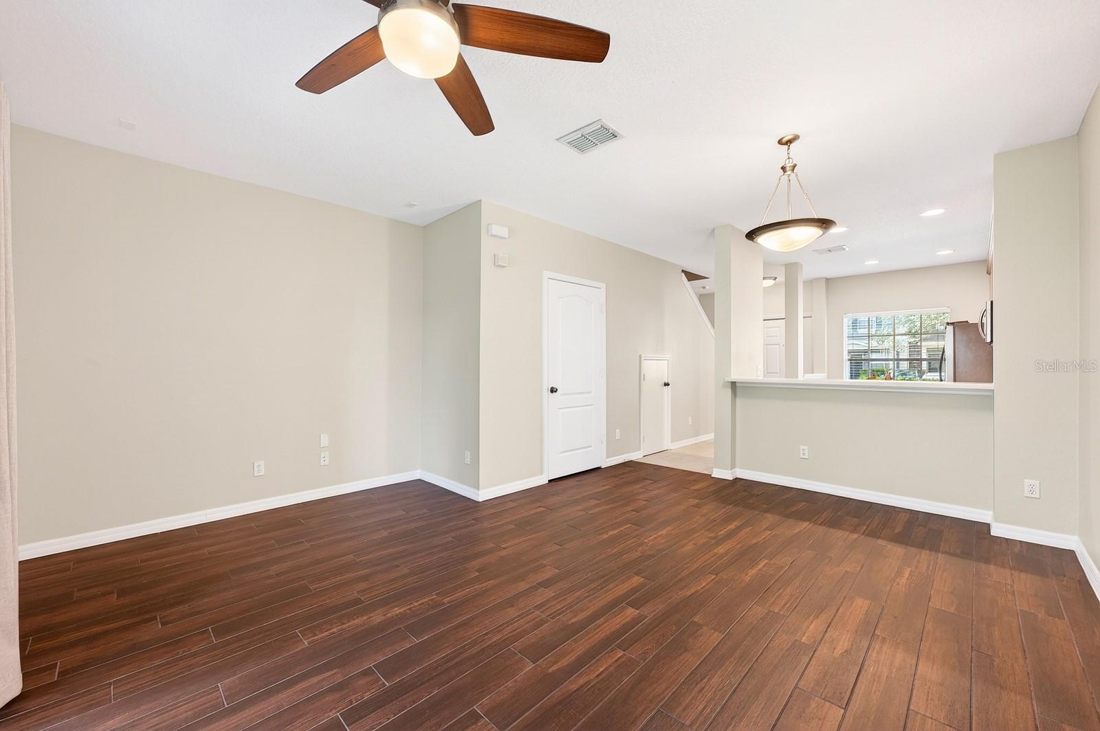 VICTORIA PINES CONDO PH 41 - Residential