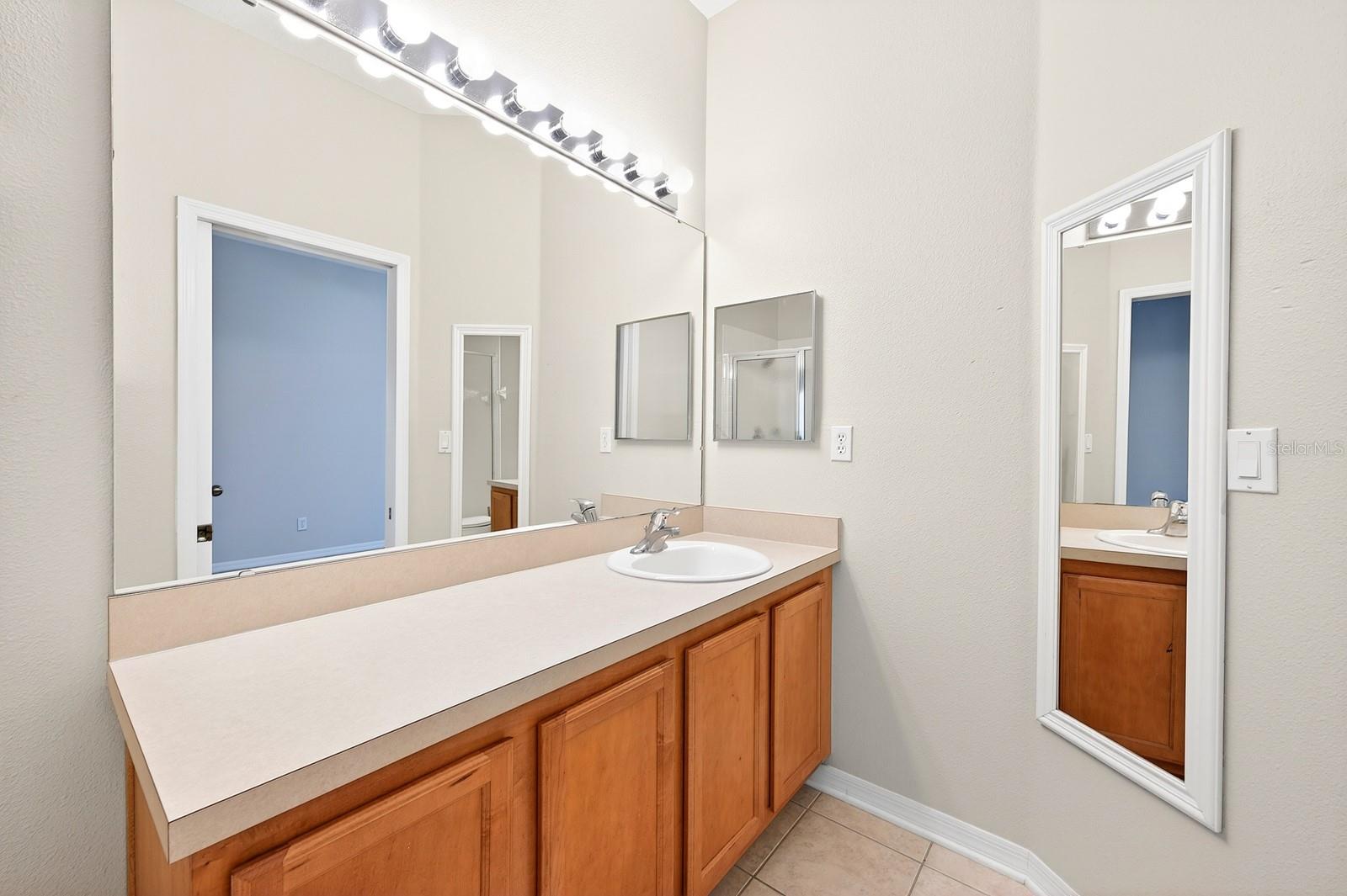 VICTORIA PINES CONDO PH 41 - Residential