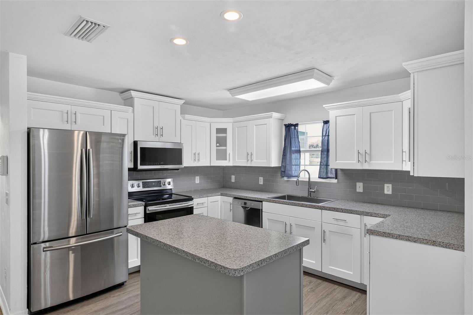 HAMMOCK RIDGE UNIT 3-D - Residential
