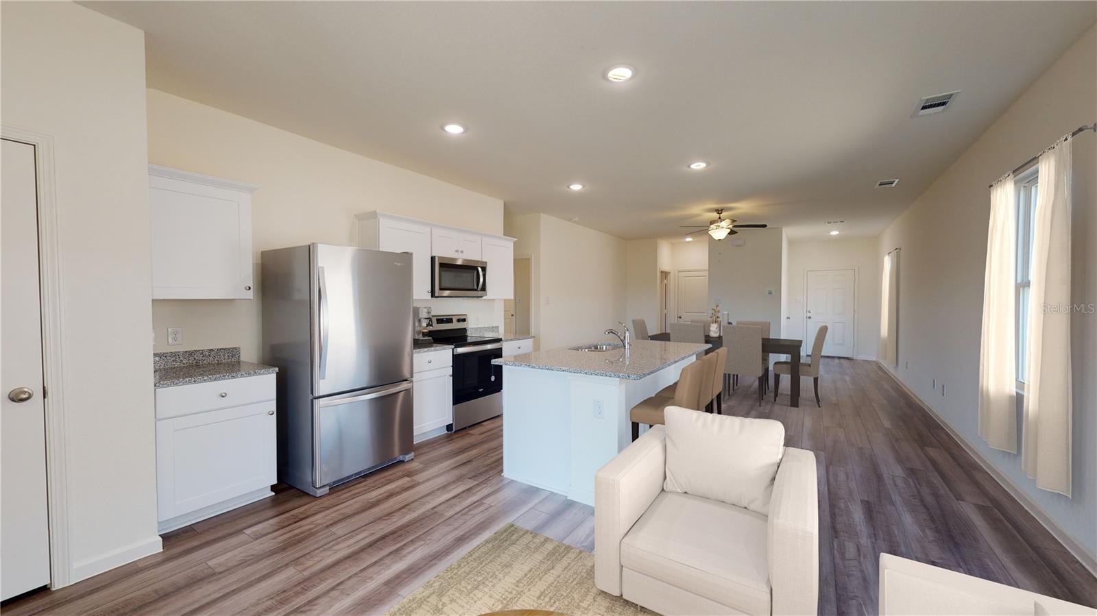OAKFIELD LAKES - Residential