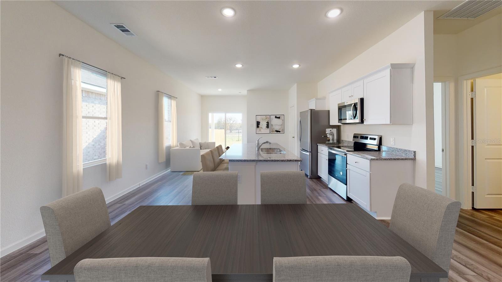 OAKFIELD LAKES - Residential