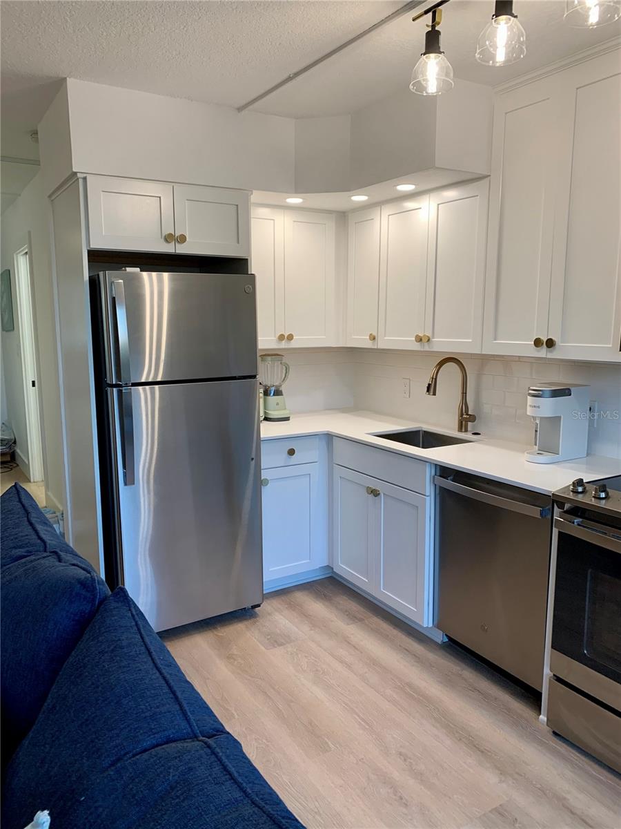 BAYSIDE CONDO - Residential