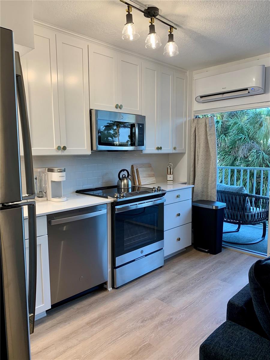 BAYSIDE CONDO - Residential