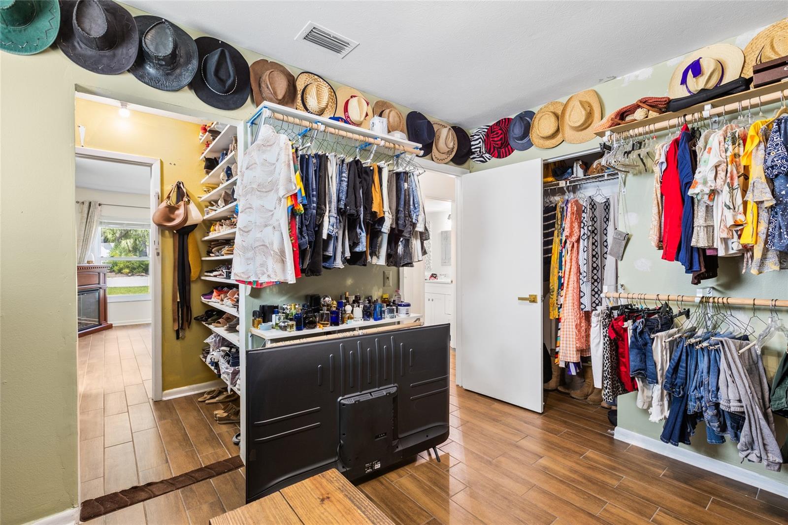 LAKEMONT UNIT 03 - Residential