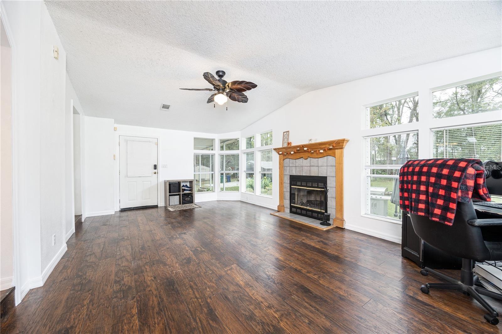 GRAVELY WOODS - Residential