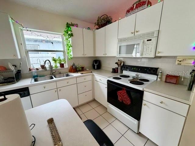RIVERWALK - Residential Lease