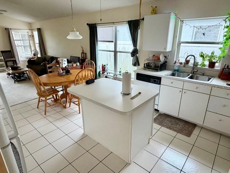 RIVERWALK - Residential Lease