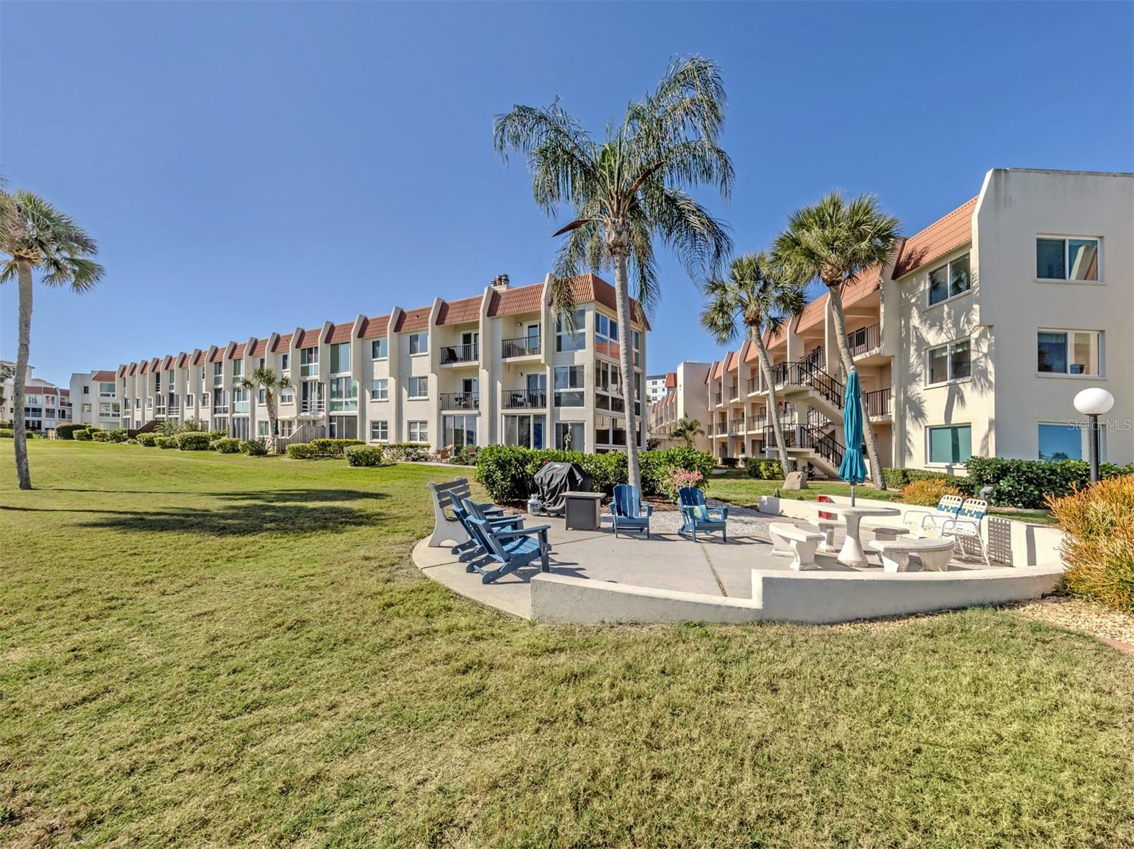 BELLA COSTA I - Residential