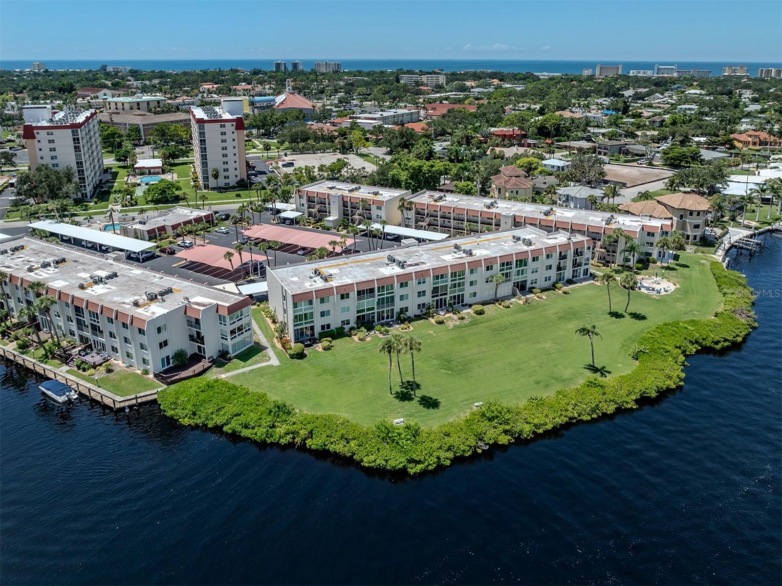 BELLA COSTA I - Residential