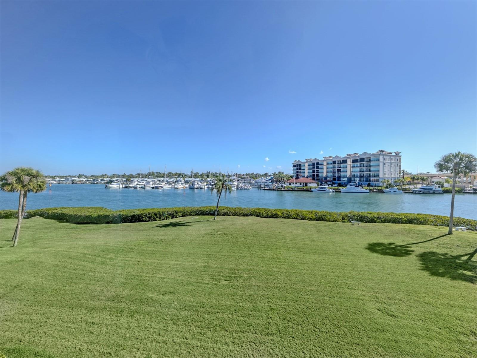 BELLA COSTA I - Residential