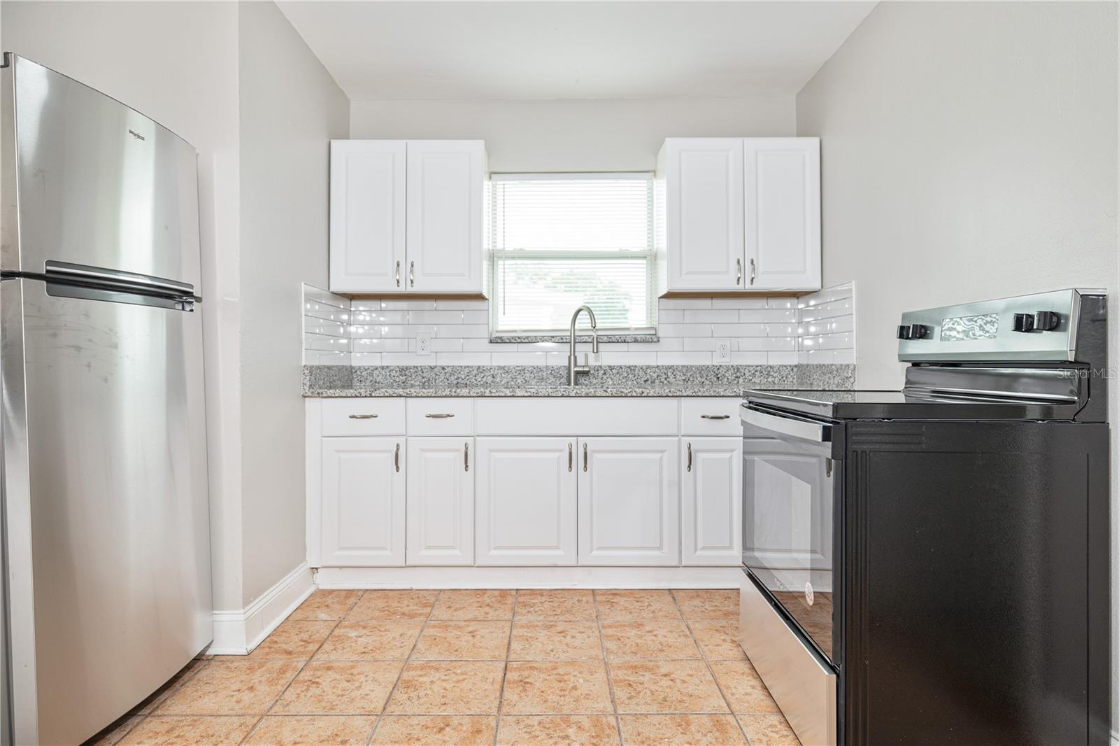 HYDE PARK - Residential Lease
