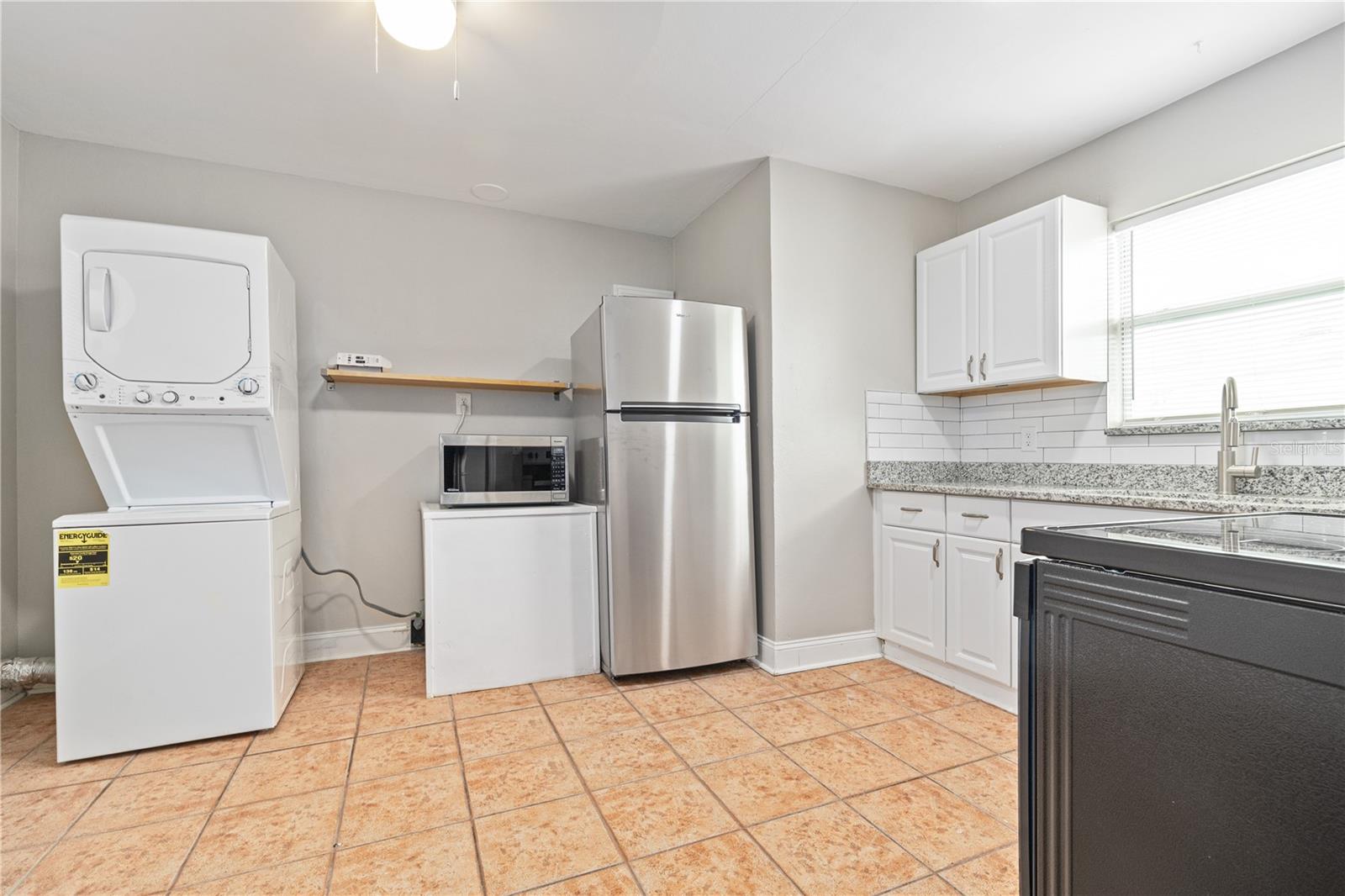 HYDE PARK - Residential Lease