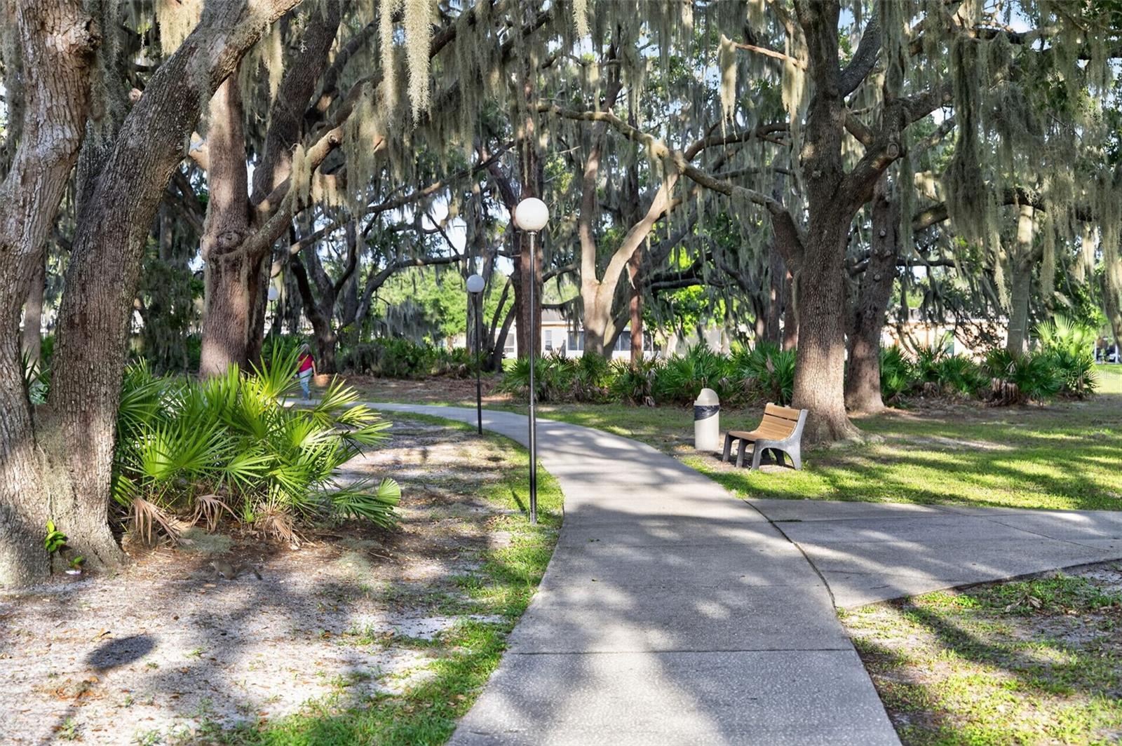 LAKESHORE CLUB - Residential