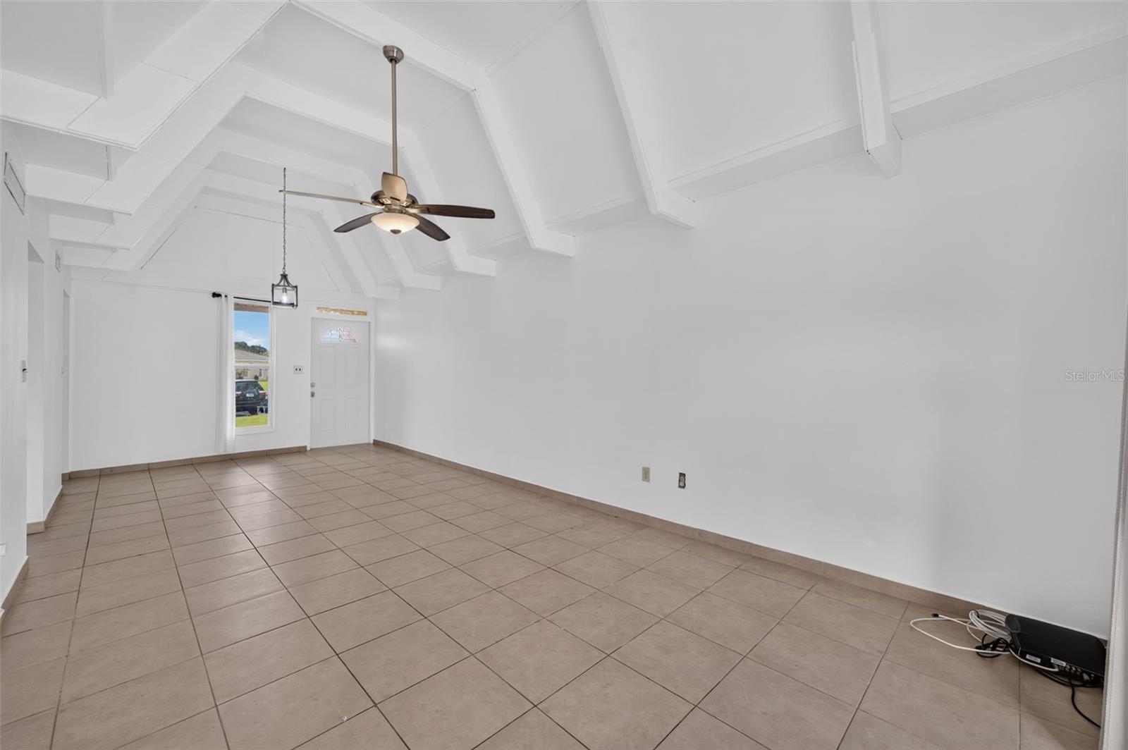 LAKESHORE CLUB - Residential