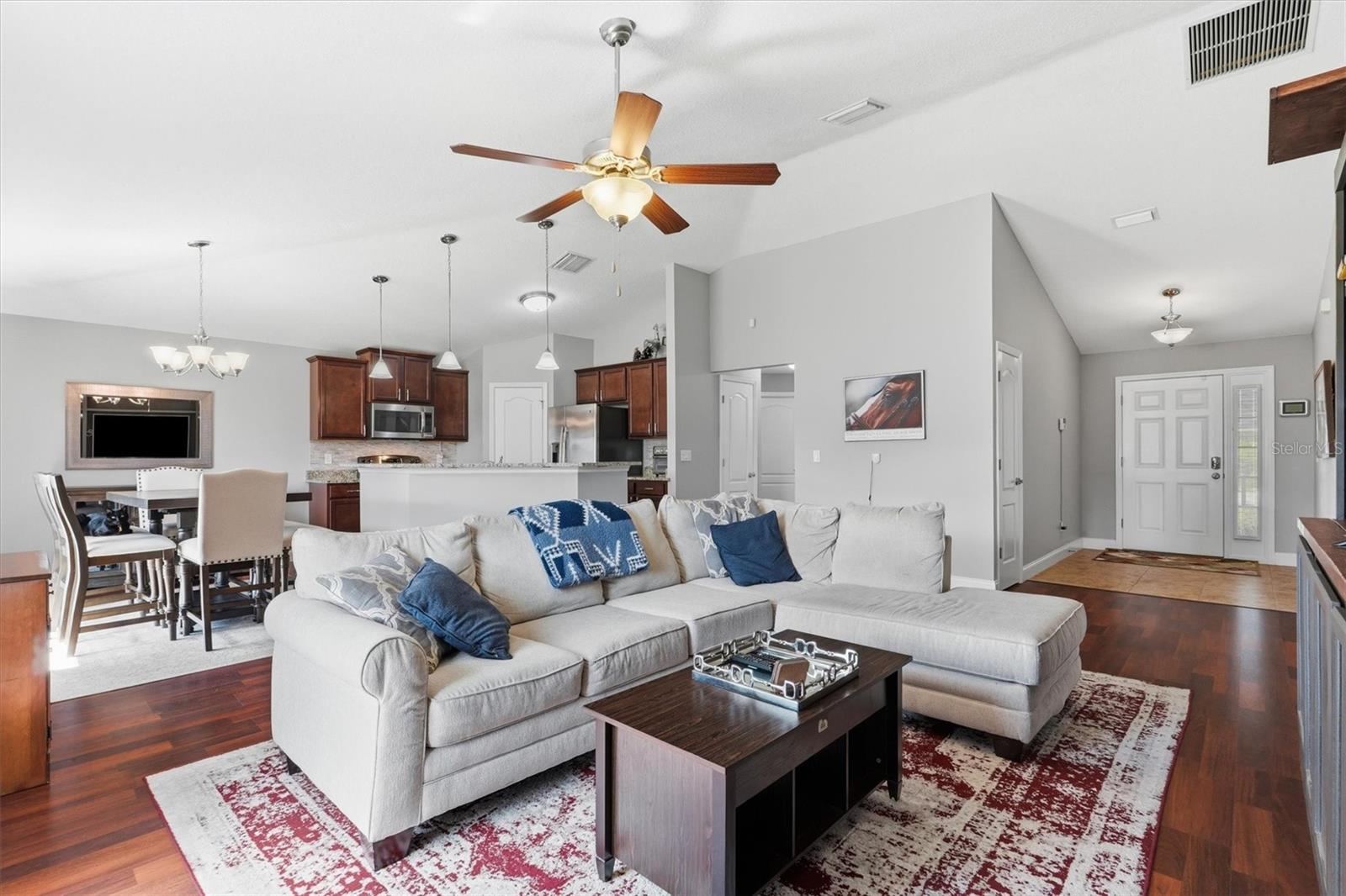 MEADOW GLENN UN 01 - Residential