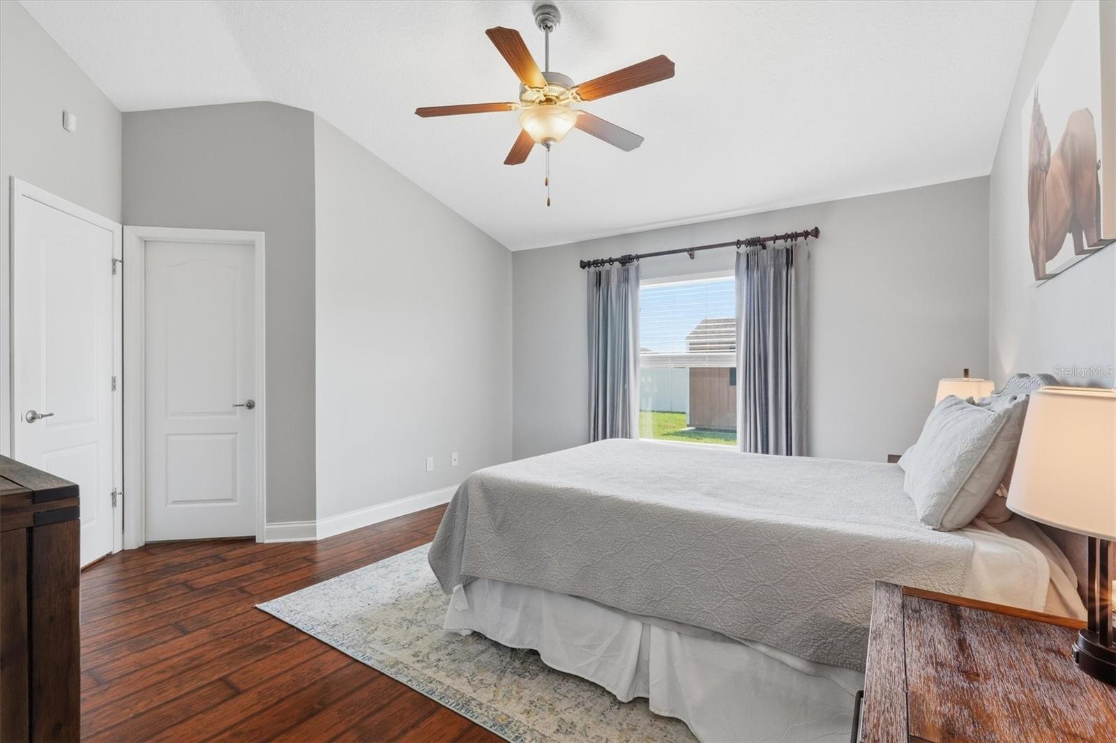 MEADOW GLENN UN 01 - Residential