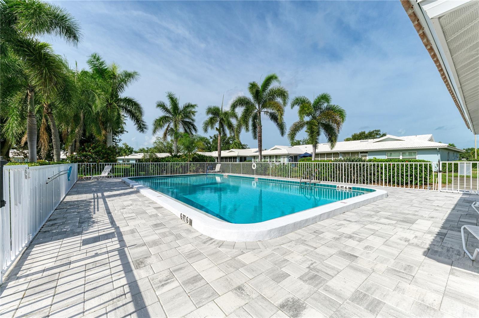 VILLAGE GREEN OF BRADENTON SEC 11 - Residential