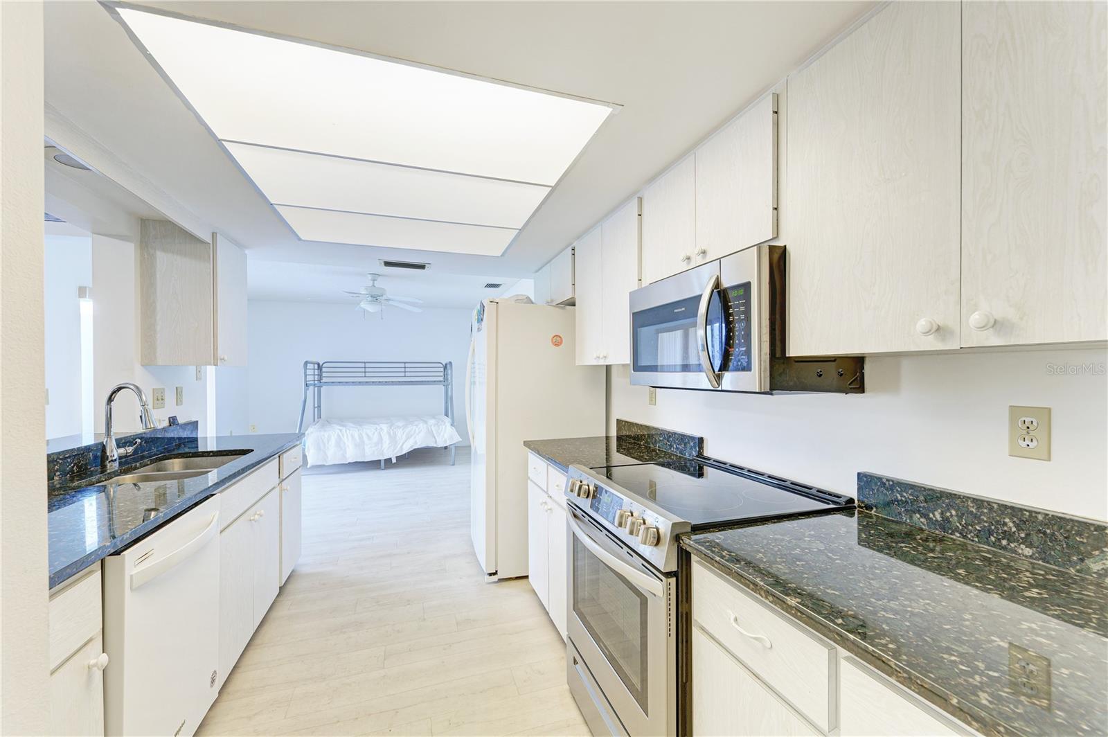 VILLAGE GREEN OF BRADENTON SEC 11 - Residential
