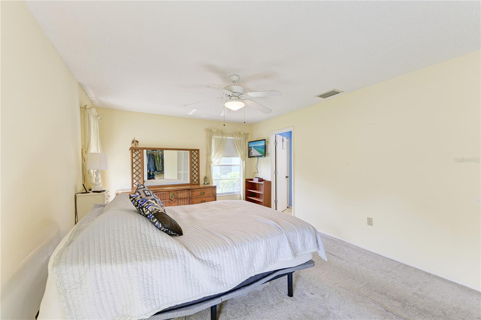 VILLAGE GREEN OF BRADENTON SEC 11 - Residential