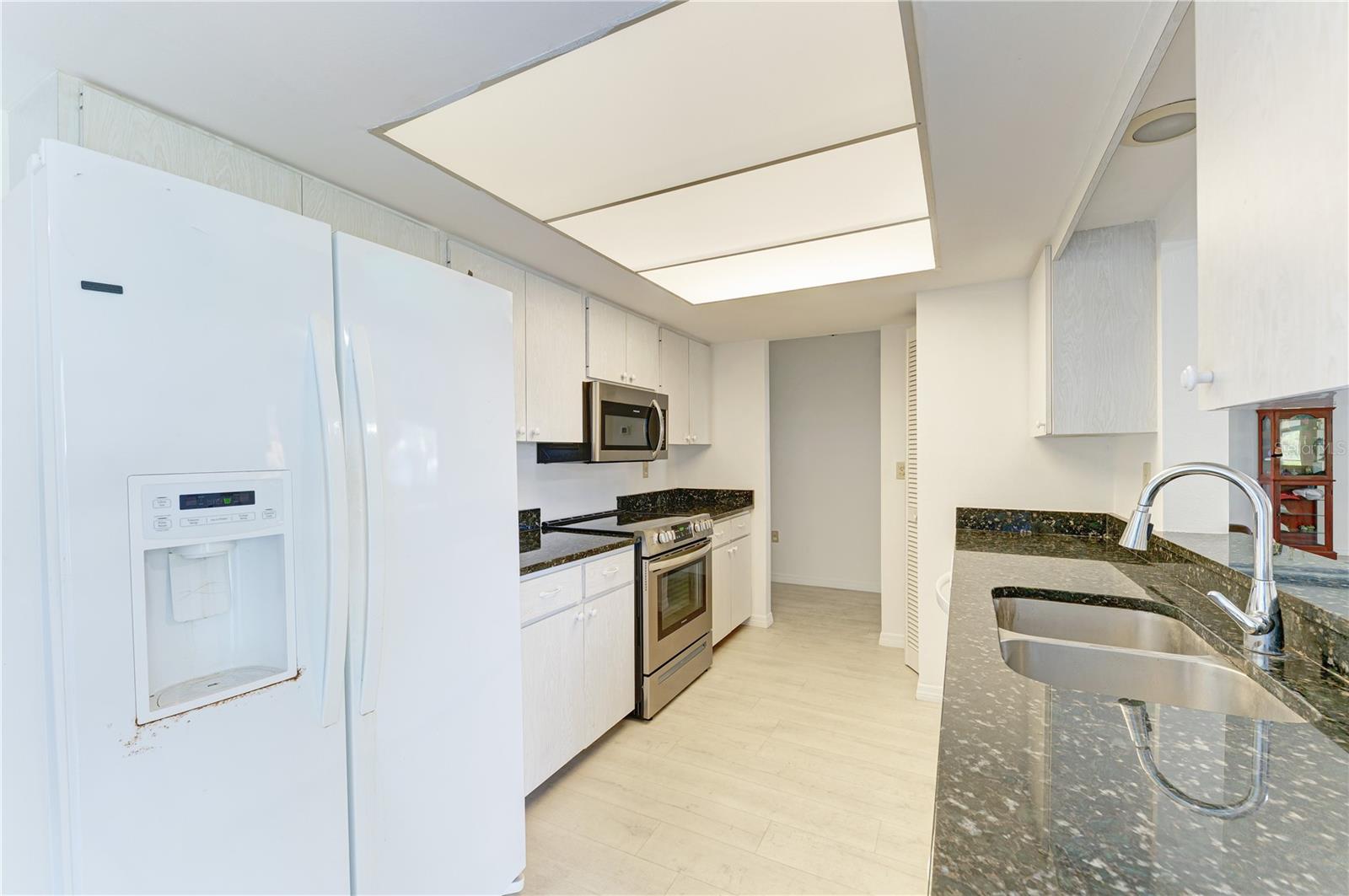 VILLAGE GREEN OF BRADENTON SEC 11 - Residential