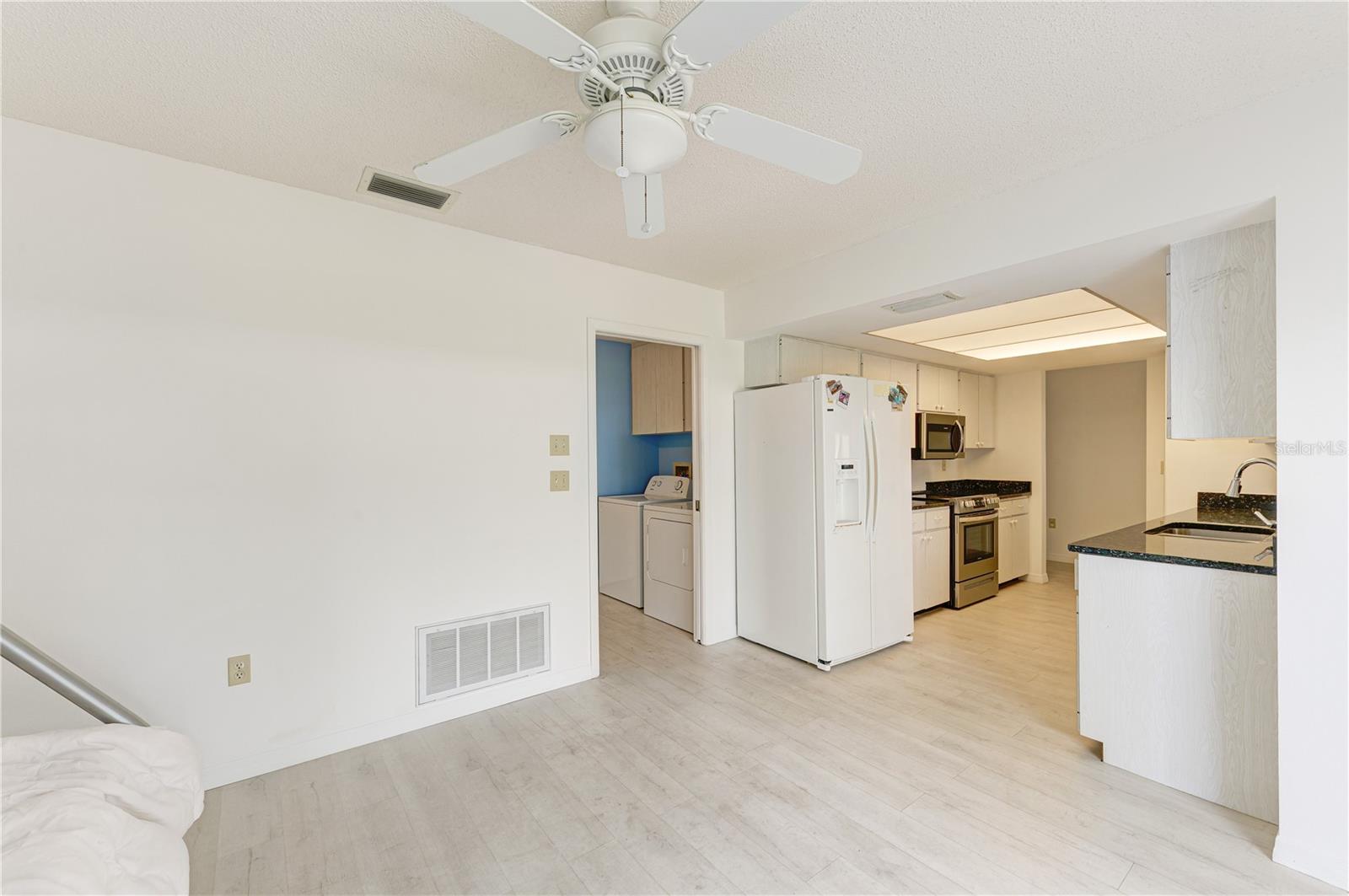 VILLAGE GREEN OF BRADENTON SEC 11 - Residential